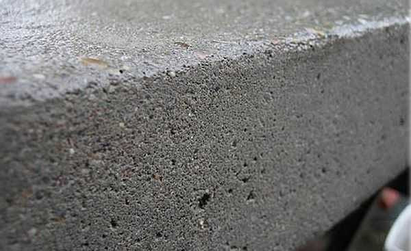 Какая марка цемента нужна для заливки фундамента, зависит от типа строительного материала и грунта